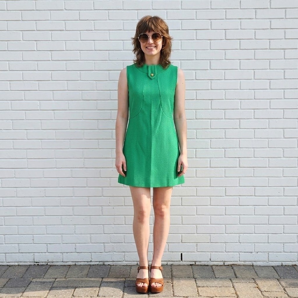 1970s Mini Dress Womens Small Green Ribbed Knit Mock Neck Mod MCM Vintage Twee